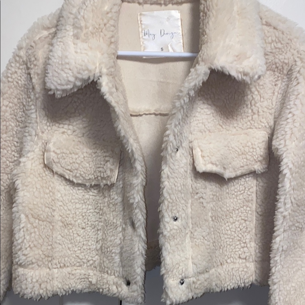 May Design Small Cozy Beige Sherpa Jacket - Picture 10 of 14